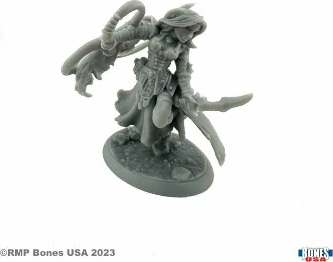 ELSABETH, FEMALE VAMPIRE - Image 2