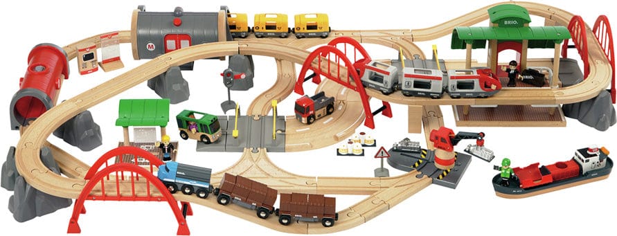 Ravensburger BRIO Deluxe Railway Set - Image 4