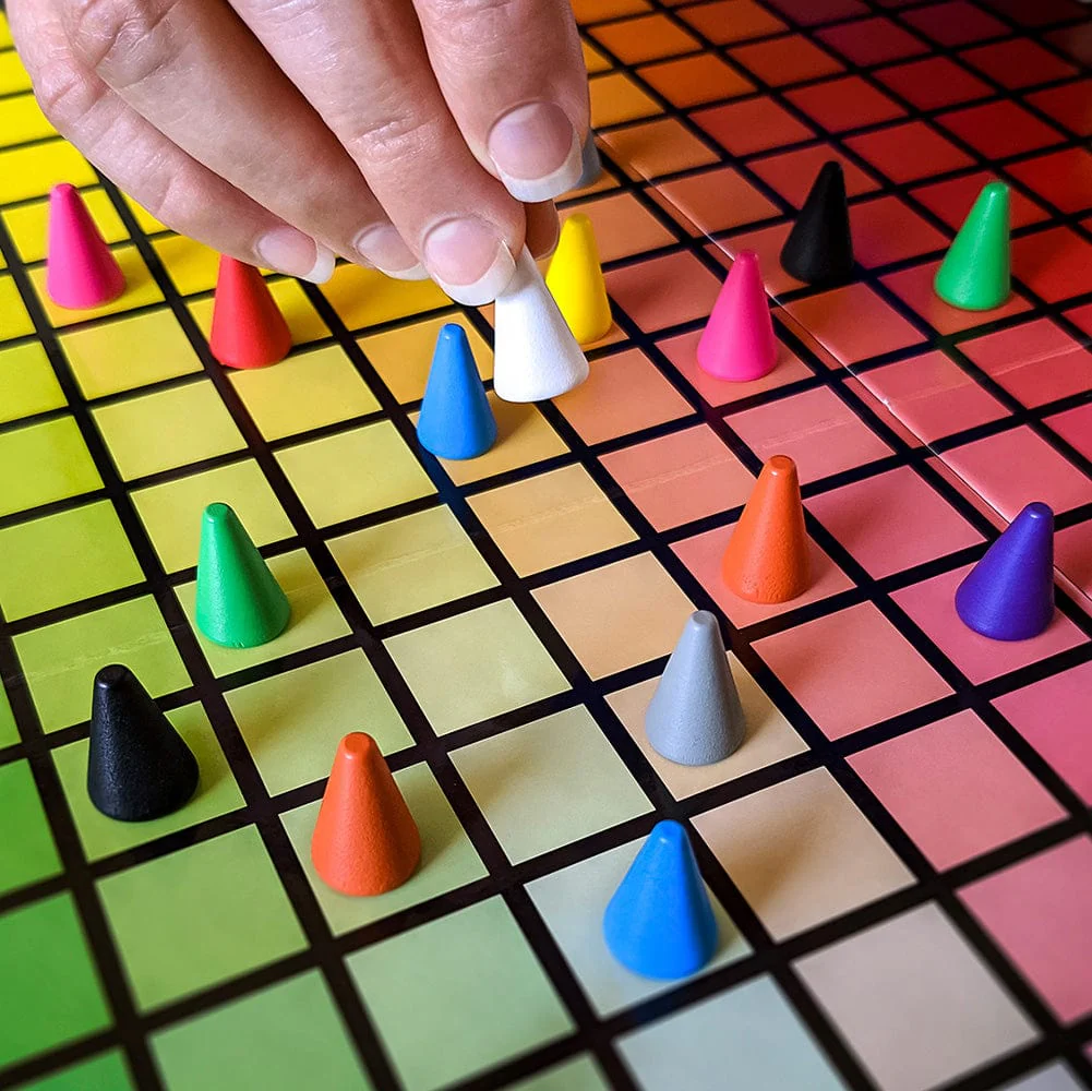 Hues and Cues Board Game - Image 11